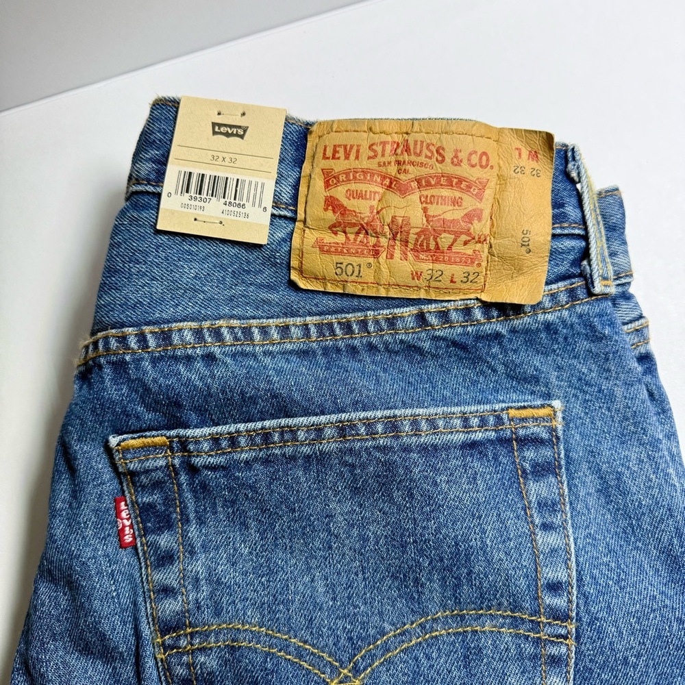 Levi’s 501 Original Jeans 32x32 Medium Wash 100% Cotton Straight Leg NWT - Picture 4 of 12